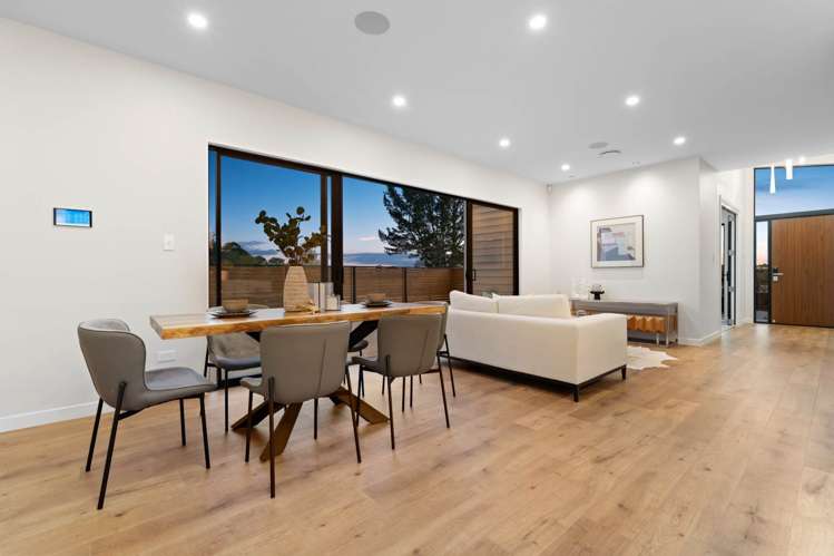 6 Barrel Crescent Swanson_12