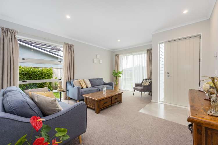 16 Couldrey Crescent Red Beach_9