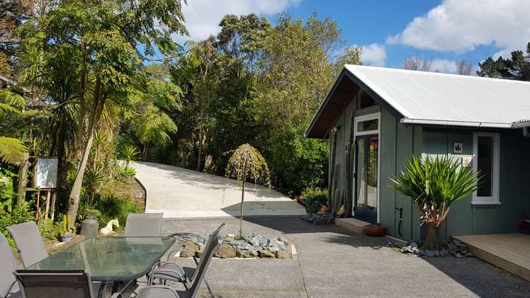 18 Hobbs Road Matakatia_9