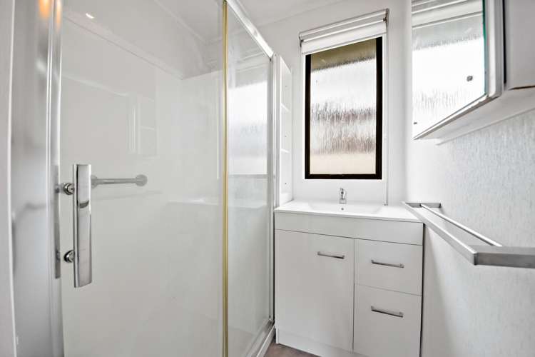 2/57 Kiwi Esplanade Mangere Bridge_8