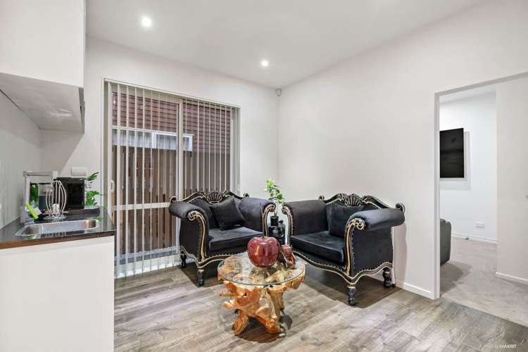 32 Rosewell Crescent Flat Bush_9