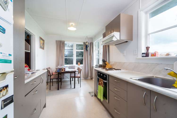 24 Moore Crescent Carterton_1