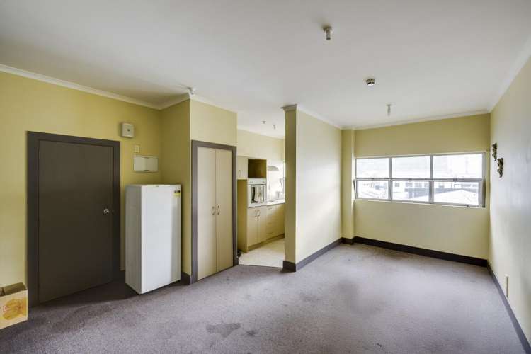 100/9 and 100/10 Emerson Street Napier South_4