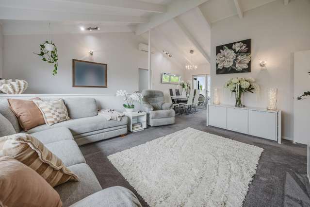 129 Bradbury Road Botany Downs_3
