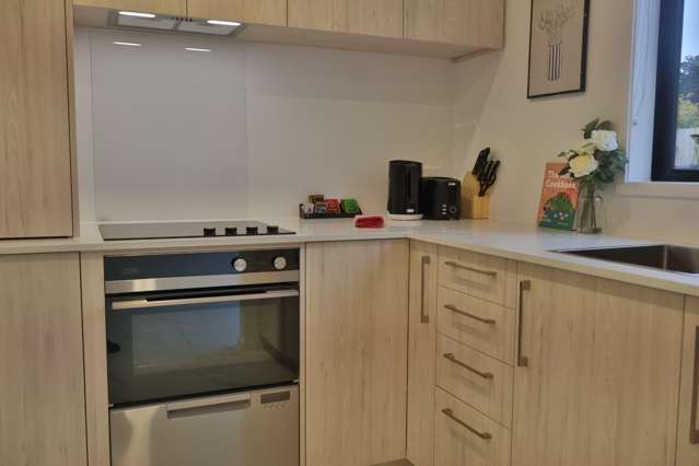 2/23 Awaroa Road Sunnyvale_4