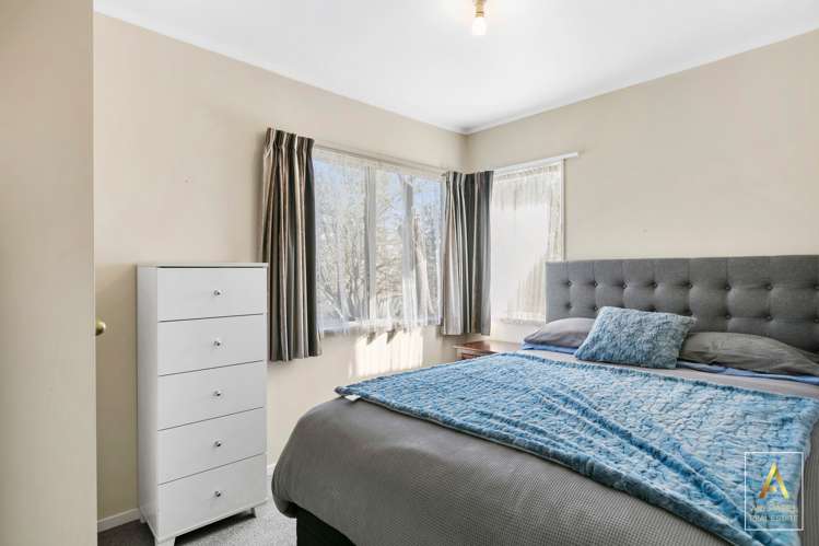 8 Sherpa Place Massey_11