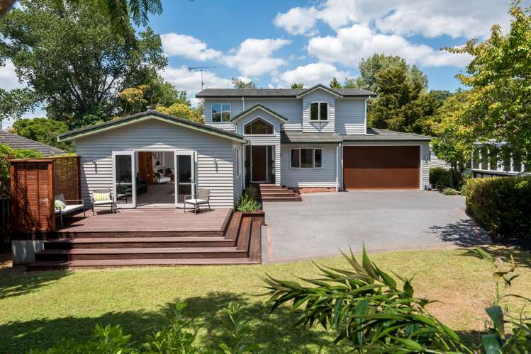 17 Glenfern Road Mellons Bay_0