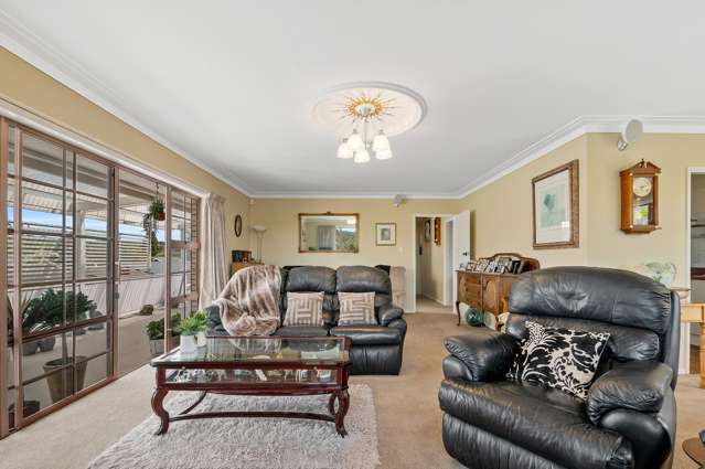 19b Gwendoline Street Glenholme_2