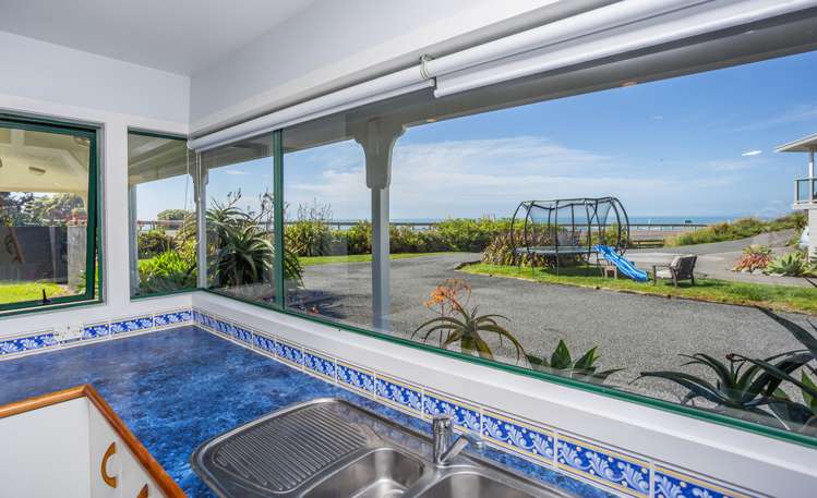 15 Sirrah Street Okitu_3