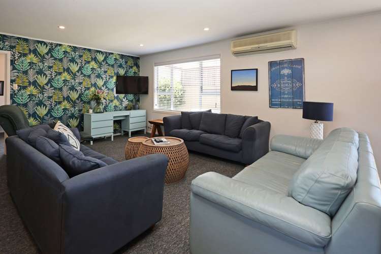 7 Waitaki Drive East_4