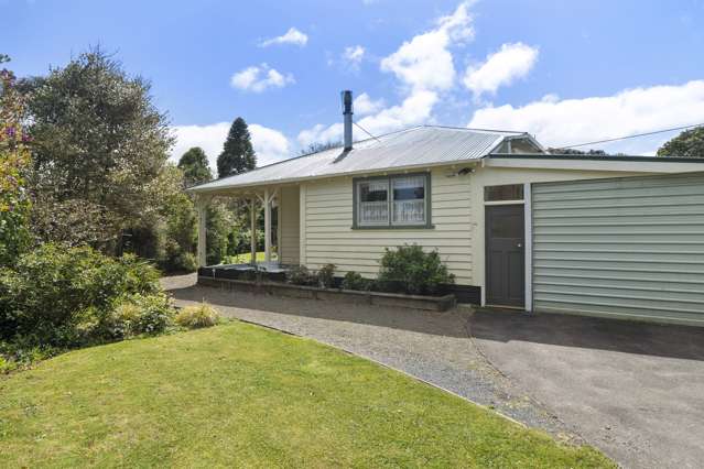 85 South Road Manaia_1