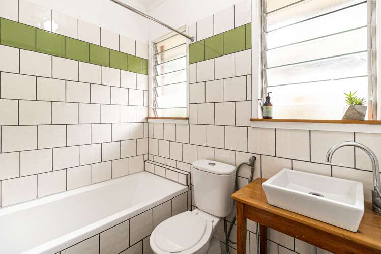 3/7 Everest Street Devonport_24