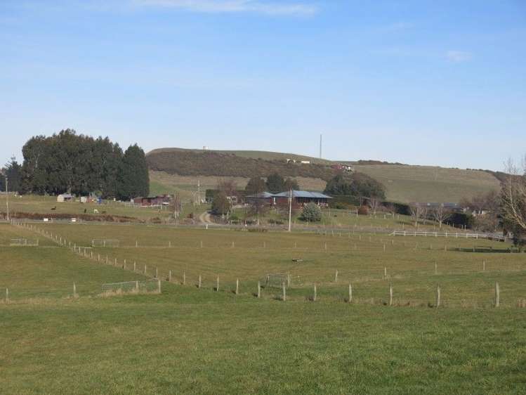 148 Mckinnon Road Gore Surrounds_1