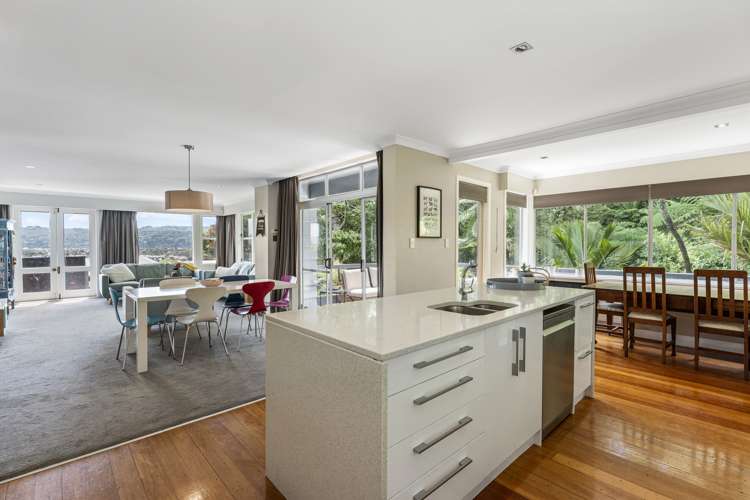 214 Whites Line East Waiwhetu_1