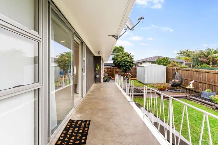 54 Meadway Sunnyhills_17