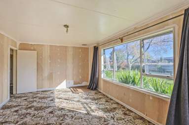 25 Burton Crescent_3