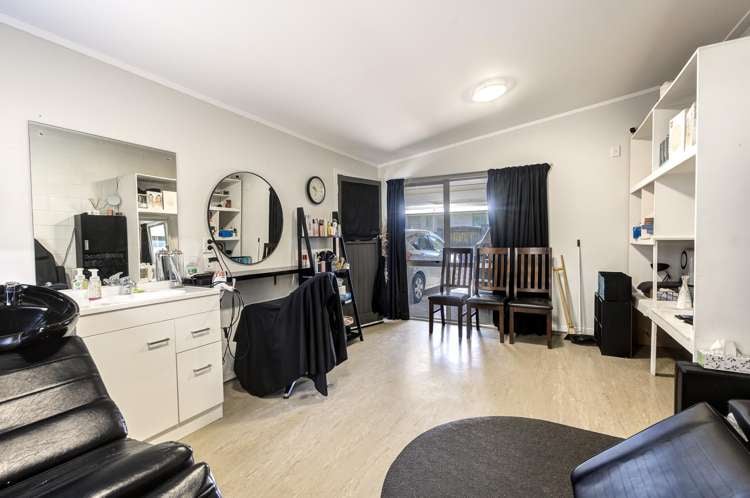 24 Splitt Avenue Glenview_14