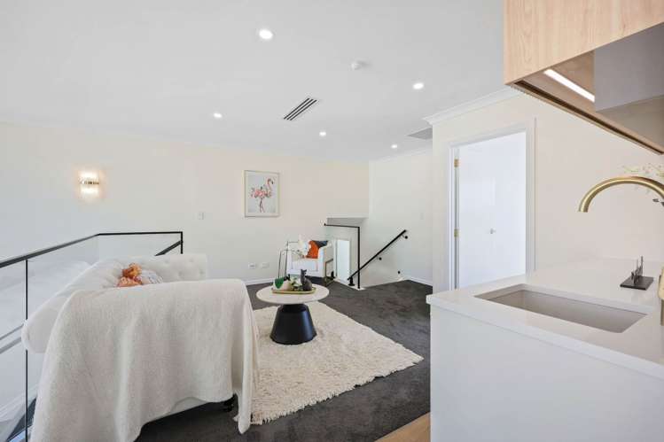 17 Ballyalton Crescent Flat Bush_58