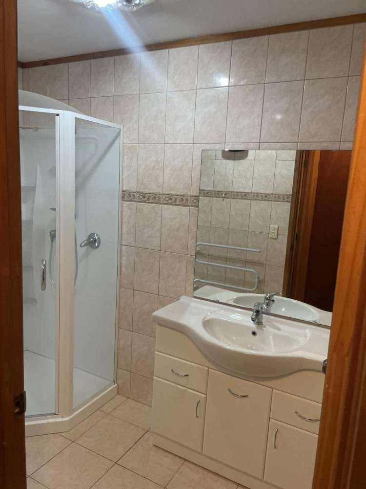 8A Kirkdale Place 1736_9