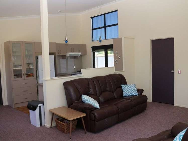 19 Hawk Hill Crescent Cooks Beach_5