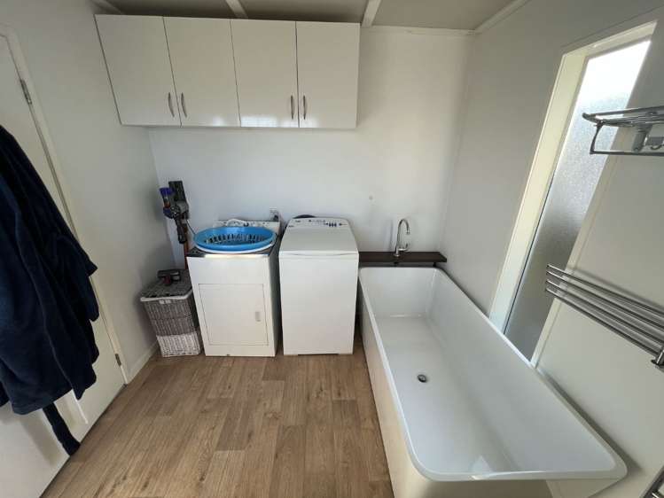 1373 Whangaparaoa Road Army Bay_11