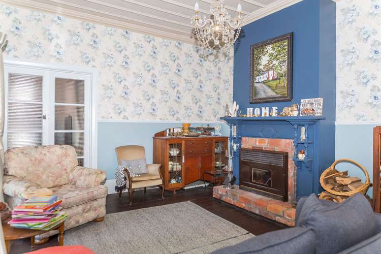 237 High Street Dannevirke_10