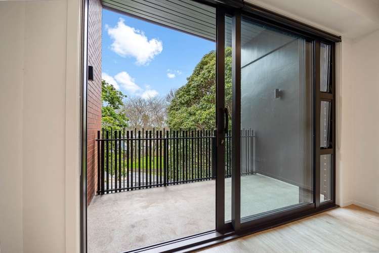 202/7b Hinaki Street Point England_2