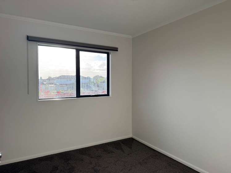 8 Cambridge Road Manurewa_11