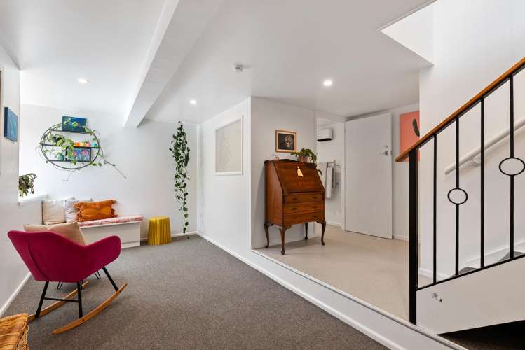 19 Kererū Bend Tawa_12