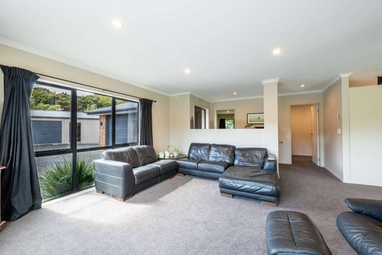 30 Matua Grove Otatara_5