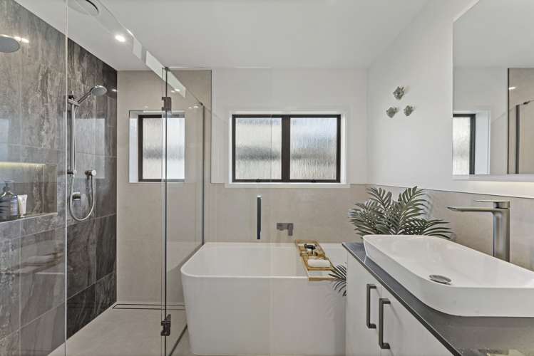 11 Rochas Place Clover Park_17