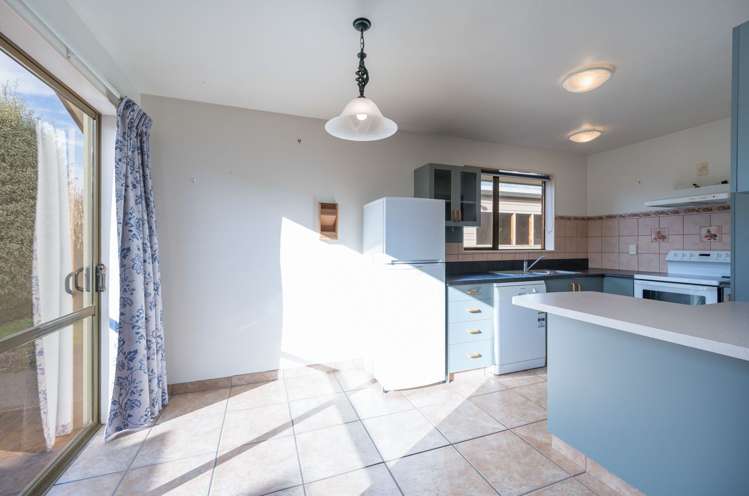 38 Maple Crescent Richmond_18