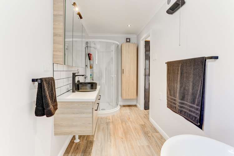 665 Longacre Road Okoia_9