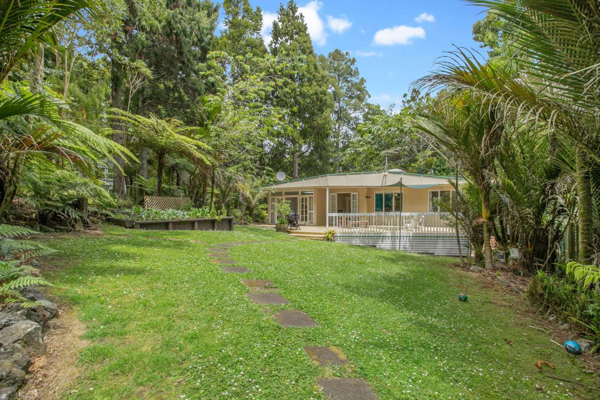 76 Waima Crescent Titirangi_0