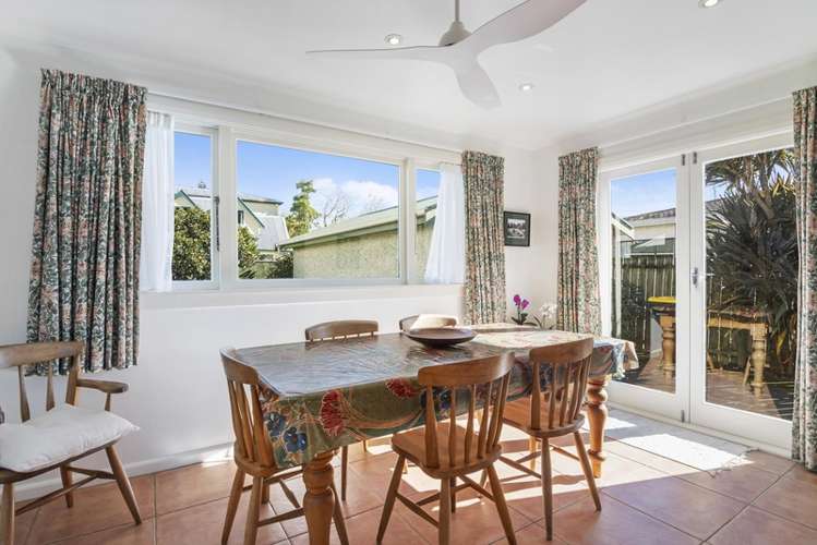 2 Oldham Lane The Wood_1