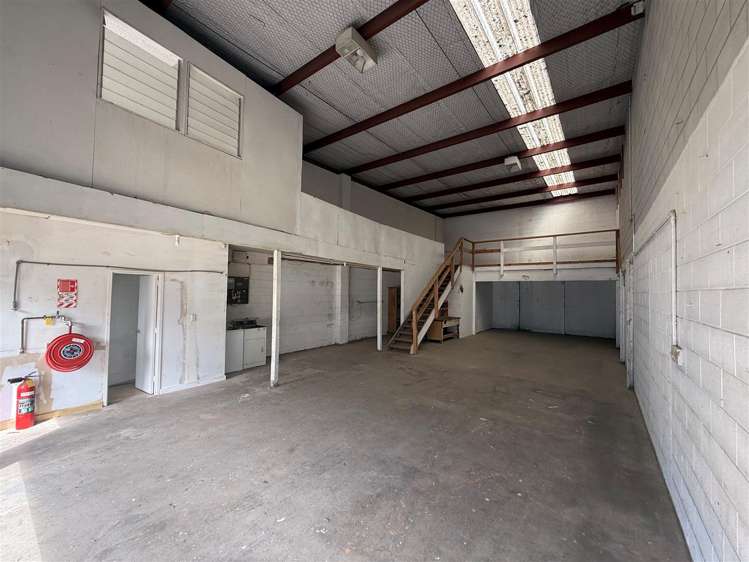 5/8 Ben Lomond Crescent Pakuranga Heights_1