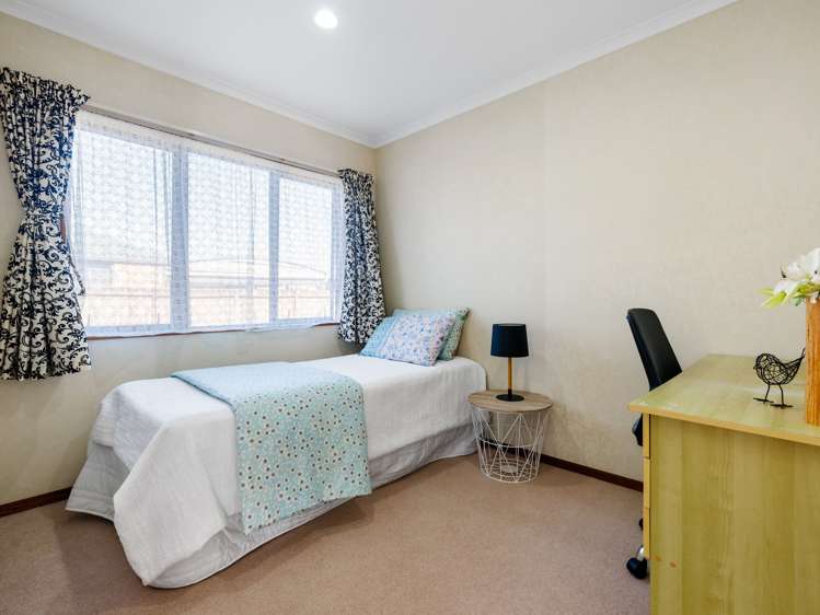 26 Farnborough Drive Nawton_11