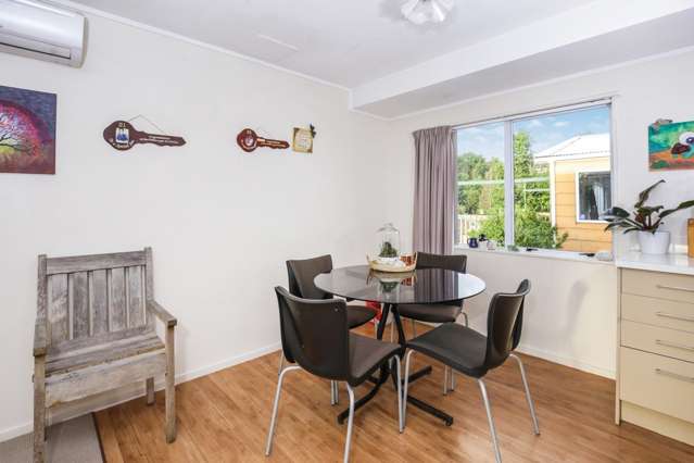 2/18a Sarona Avenue Glen Eden_4