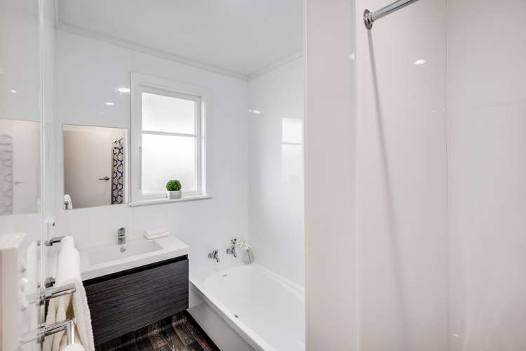 64 Tarbet Street Flaxmere_8