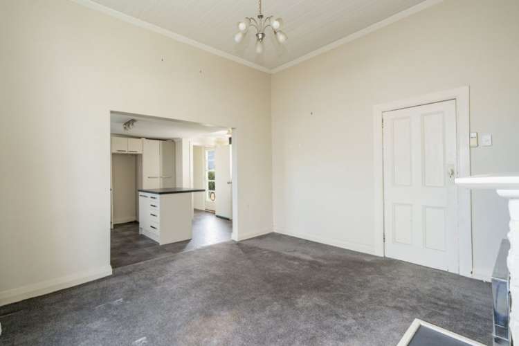 12 Avenal Street Avenal_10
