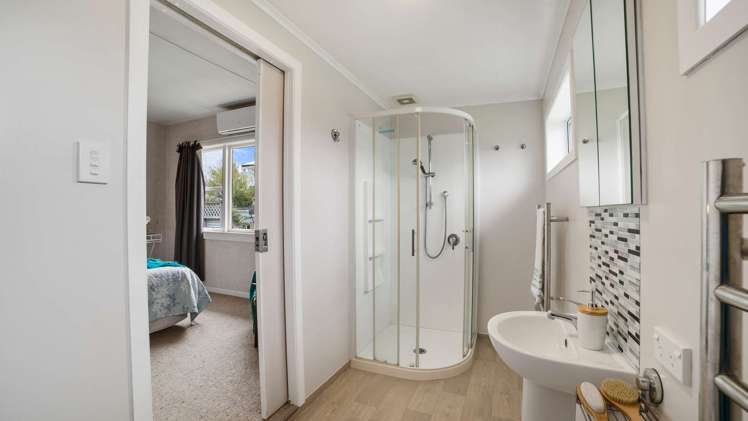 56 Herbert Road Te Hapara_11