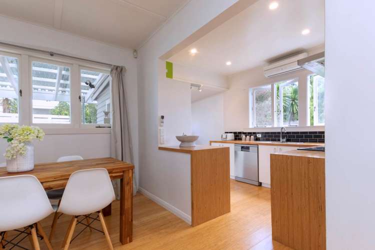 1/49 Konini Road Titirangi_6