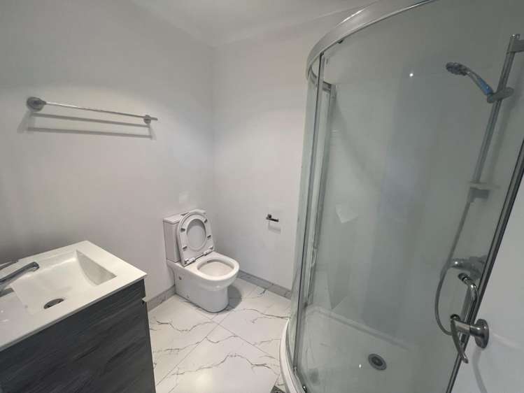 2/16 Inverness Avenue 1074_11