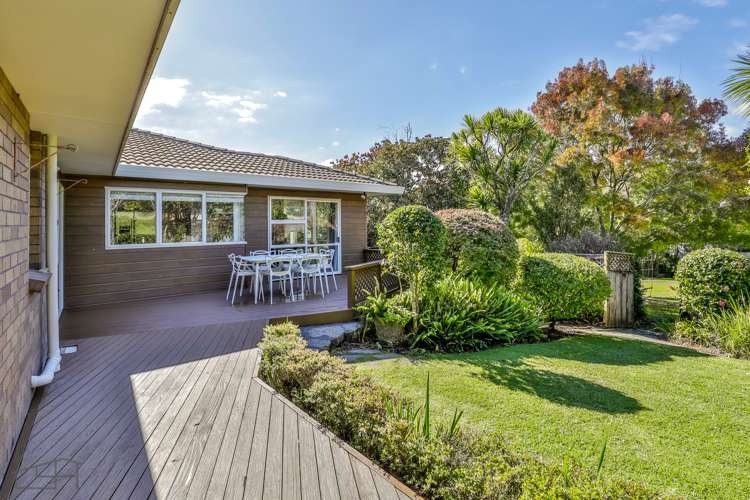 10 Woodfern Crescent Titirangi_25