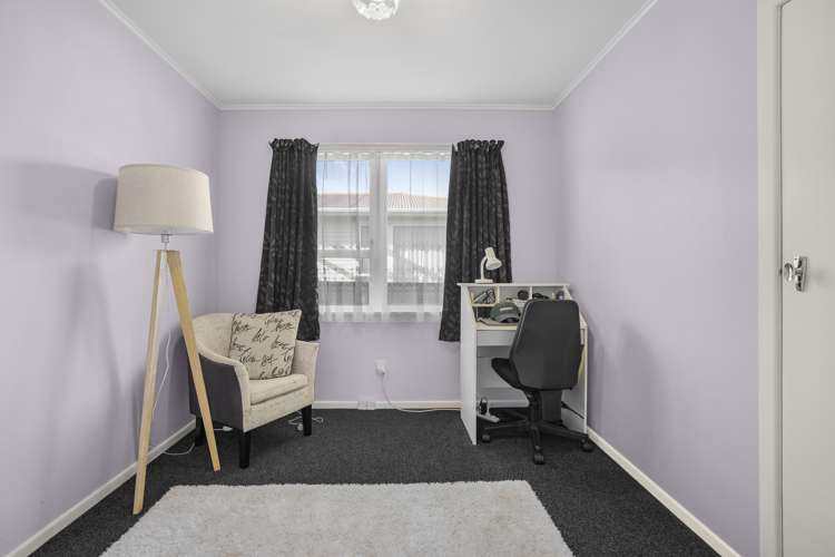 2 Meremere Street Wainuiomata_11