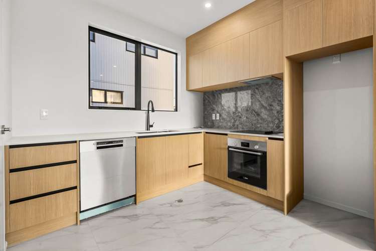 113 Te Atatu Road Te Atatu South_8