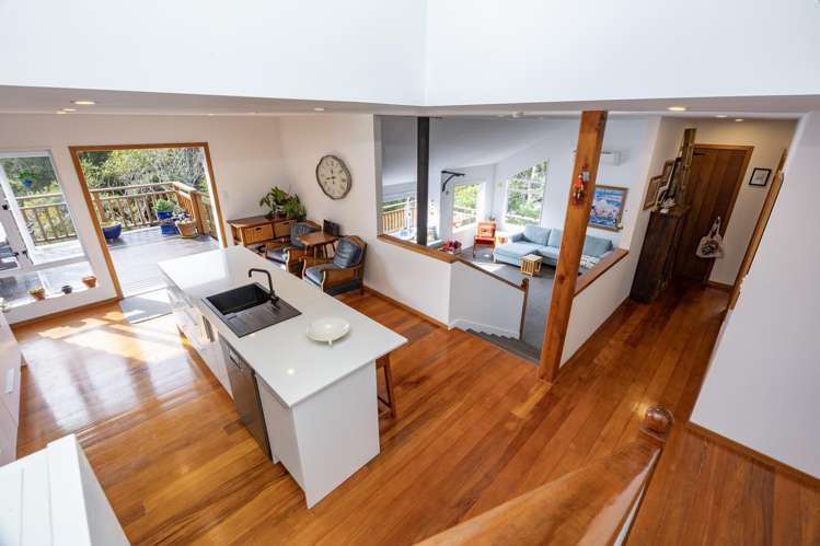 156 Piha Road Piha_7