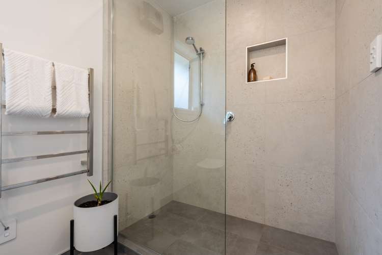 25 Gilkison Street Halfway Bush_12