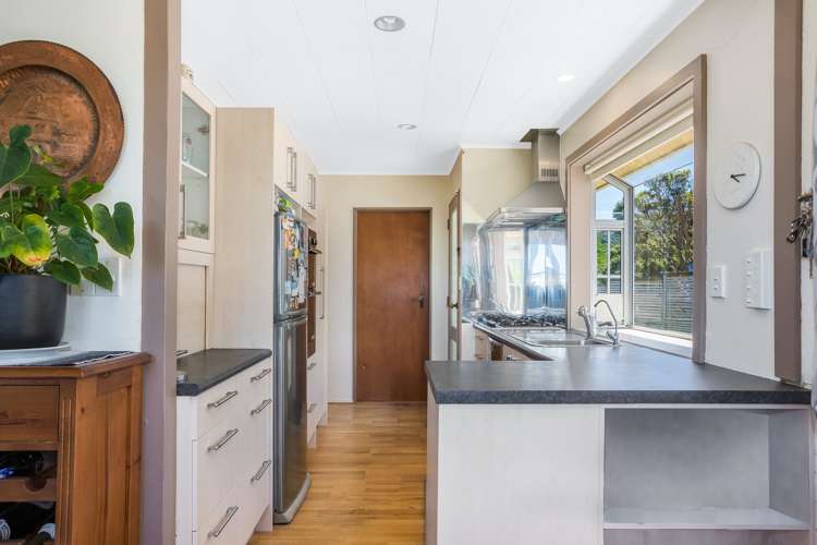 7 John Witton Drive Crofton Downs_14