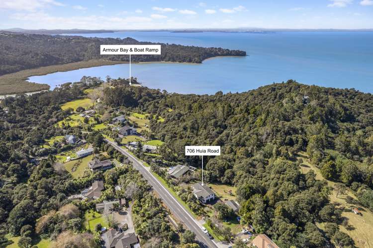 706 Huia Road Parau_19
